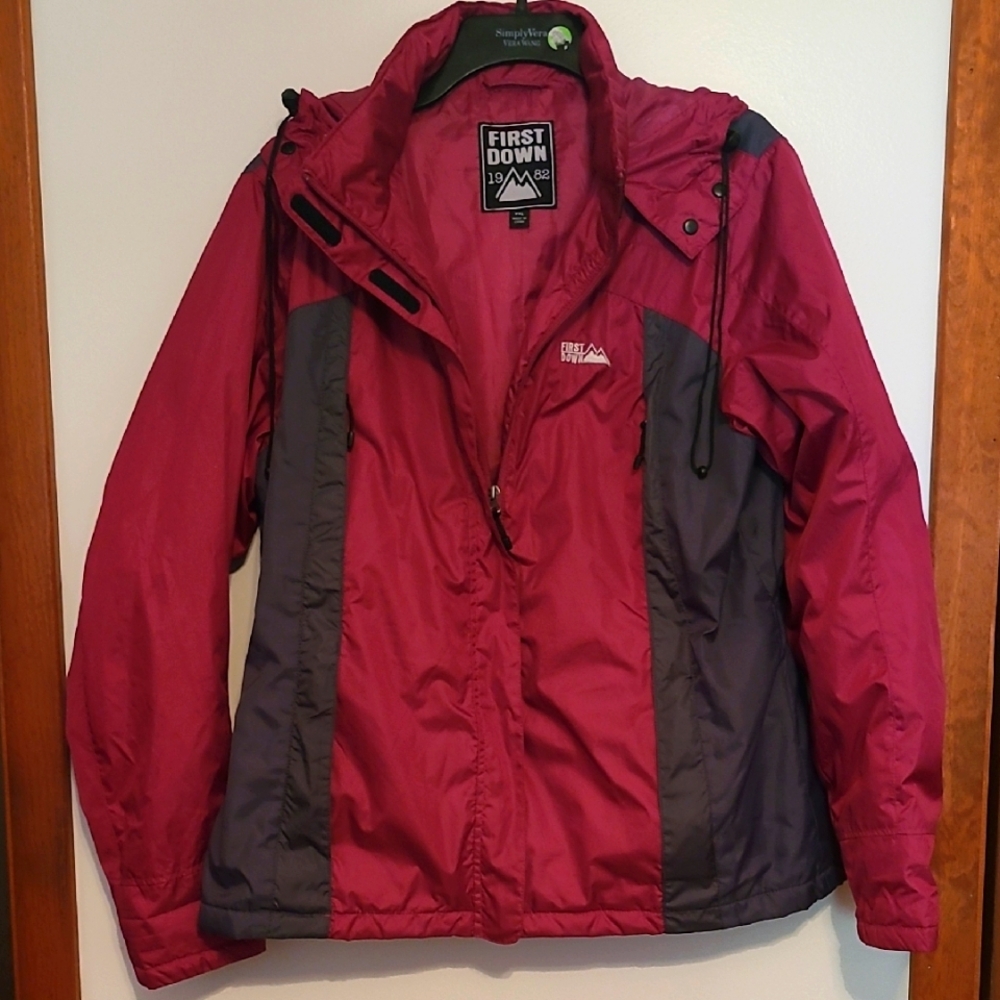 First Down Women's Red and Gray Ski Jacket Sz XXL